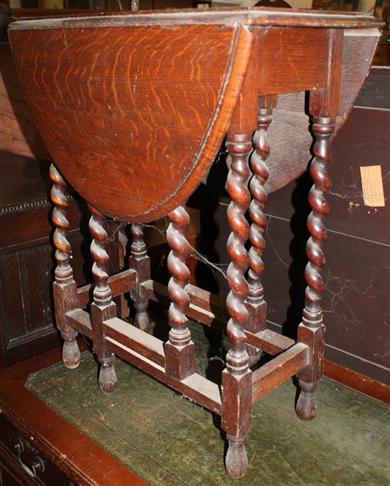 Small oak gateleg table